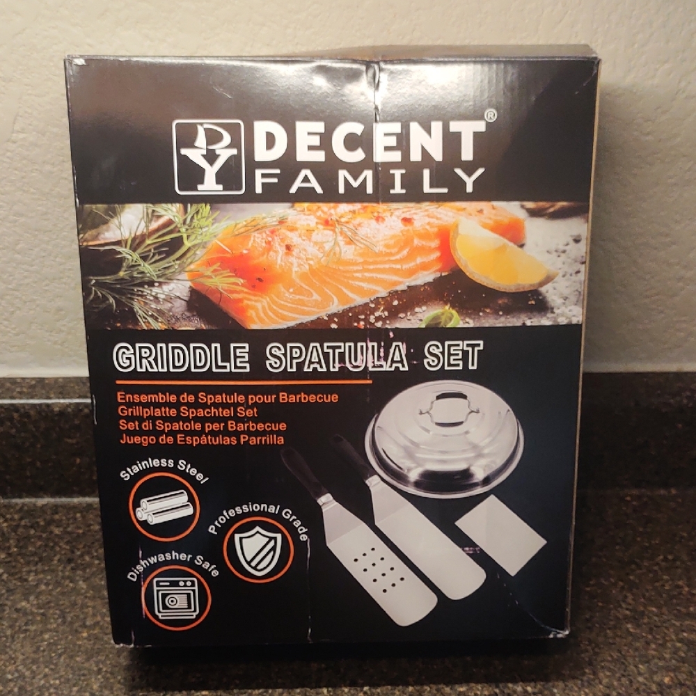 NEW Griddle/Grilling Set 36 Pieces Spatulas Dome Lid & Accessories!